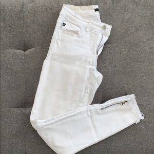 White Denim zip bottom Kancans